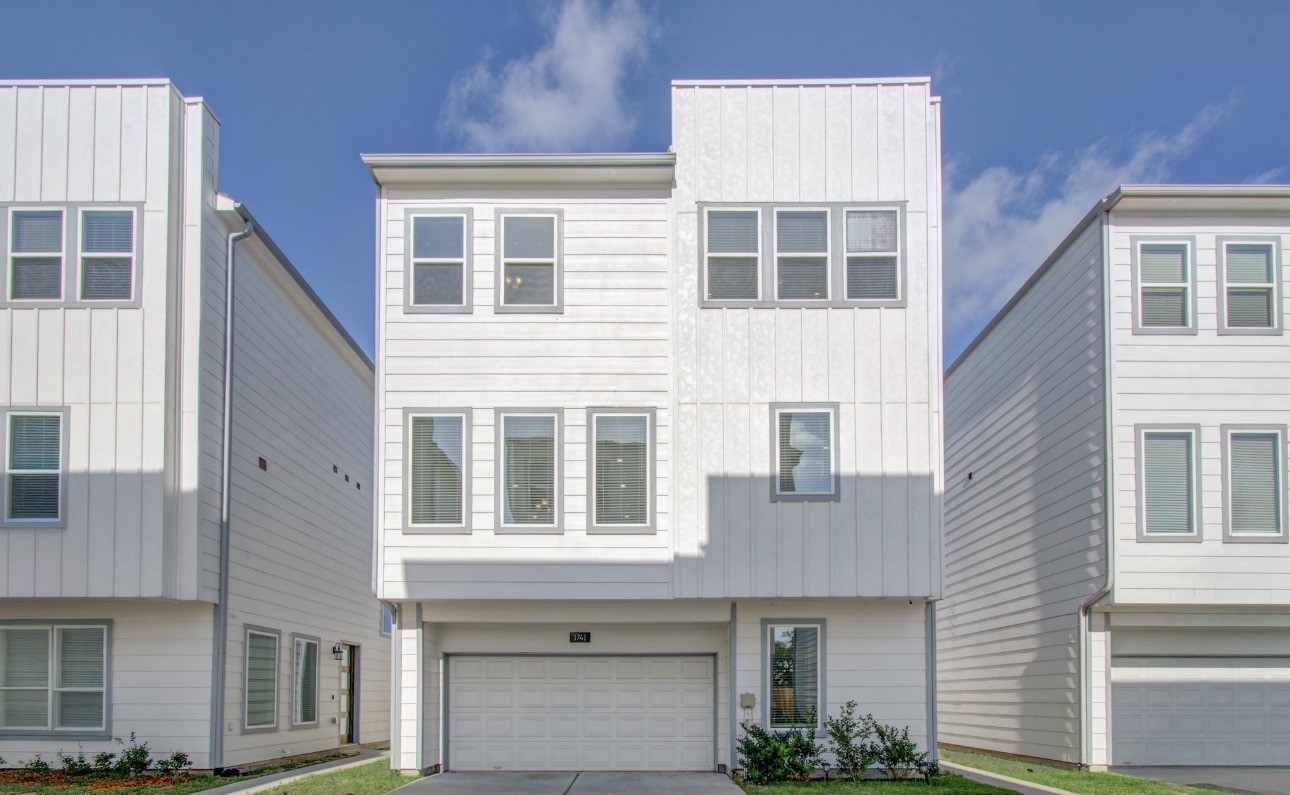 1741 Cove Crescent Houston, TX 77055 - Photo 1 of 42