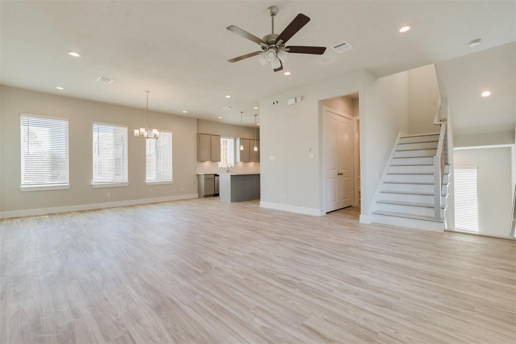 1741 Cove Crescent Houston, TX 77055 - Photo 15 of 42