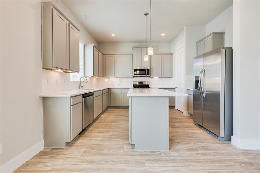 1741 Cove Crescent Houston, TX 77055 - Photo 19 of 42