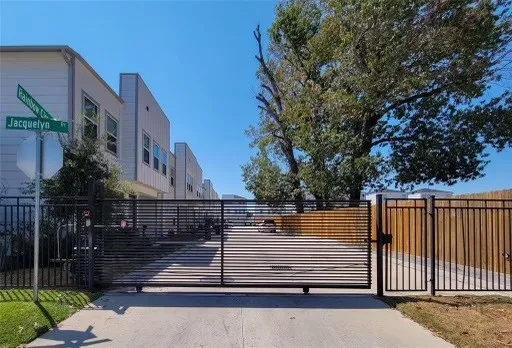 $2,550 | 1741 Cove Crescent, Houston, TX 77055