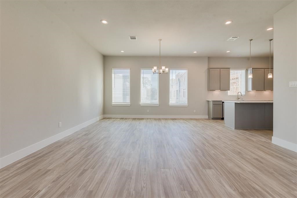 1741 Cove Crescent Houston, TX 77055 - Photo 5 of 42