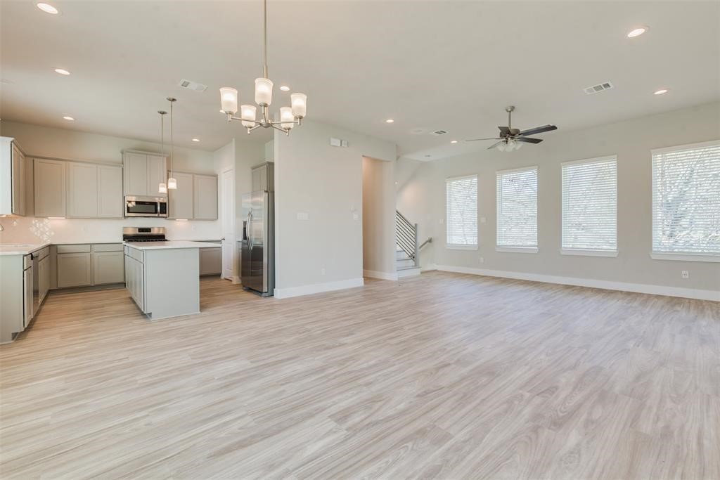 1741 Cove Crescent Houston, TX 77055 - Photo 7 of 42