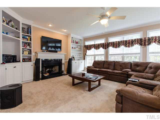 12204 Fieldmist Drive Raleigh, NC 27614 - Photo 6 of 23 Den/Family/Great Room