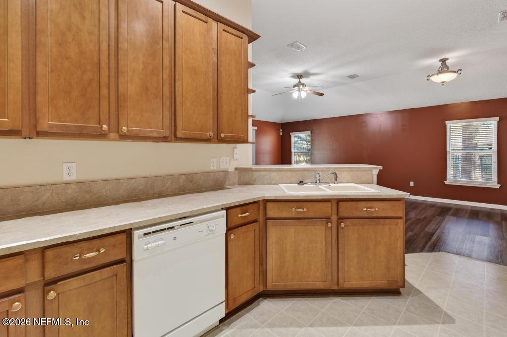 857 Pine Moss Road Jacksonville, FL 32218 - Photo 12 of 38 857 Pine Moss-27
