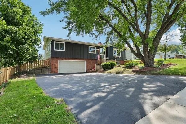 $400,000 | 413 Hilltop Trail West, Fort Atkinson, WI 53538