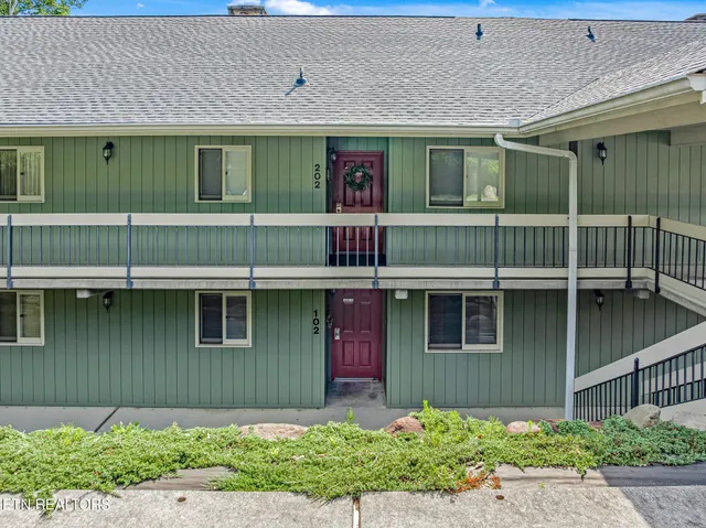 $374,909 | 526 Briarcliff Way, Unit 102, Pigeon Forge, TN 37863