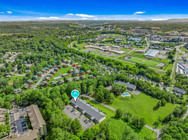 $374,909 | 526 Briarcliff Way, Unit 102, Pigeon Forge, TN 37863