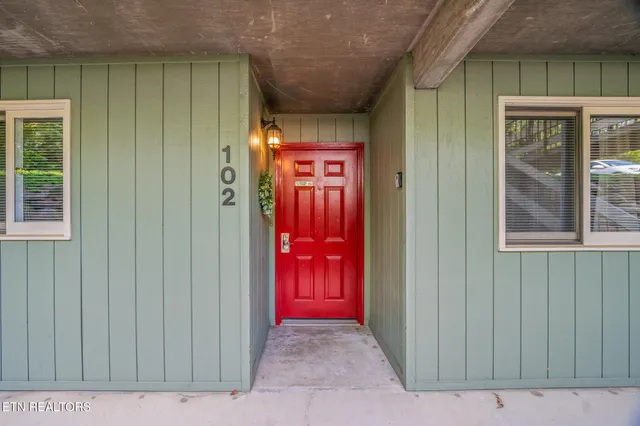 $374,909 | 526 Briarcliff Way, Unit 102, Pigeon Forge, TN 37863