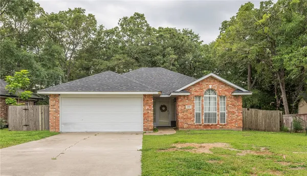 $1,950 | 200 Copper Falls Drive, Bryan, TX 77803