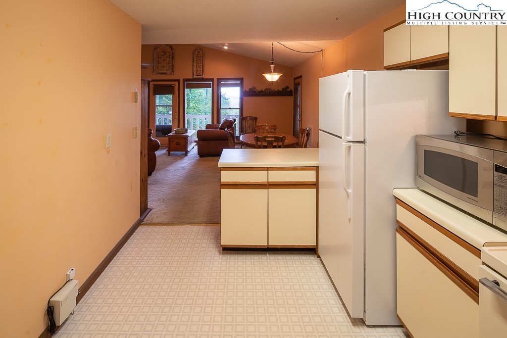 501 Pine Ridge Road Beech Mountain, NC 28604 - Photo 13 of 35