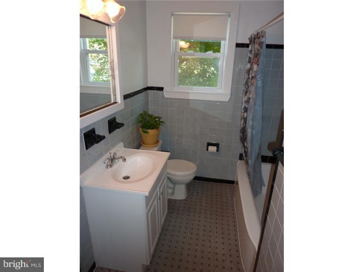 4 Andrea Road Newark, DE 19702 - Photo 23 of 25 Bathroom