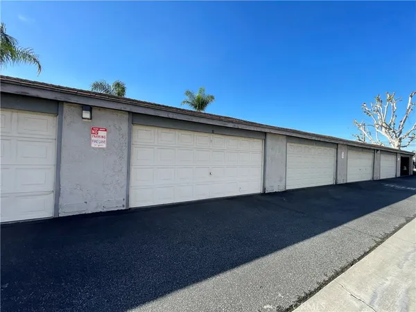$560,000 | 1658 Puente Avenue, Unit 10, Baldwin Park, CA 91706