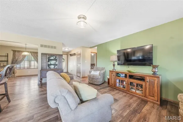 $499,900 | 10520 Cannon Mines Road, Cadet, MO 63630