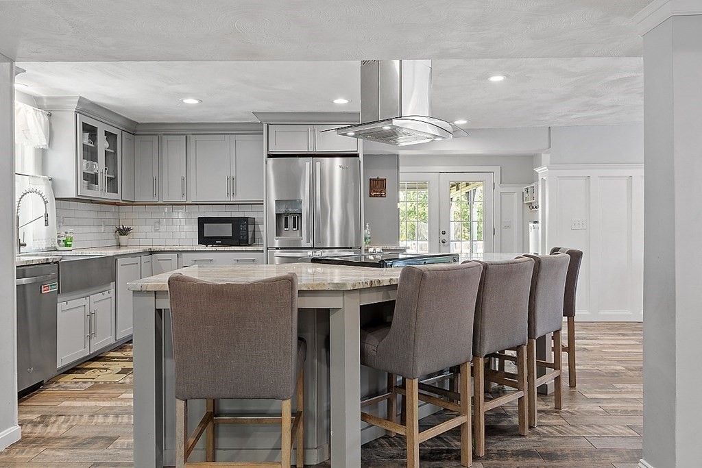57 Shirley Road Shrewsbury, MA 01545 - Photo 5 of 40 Gallery Image 5
