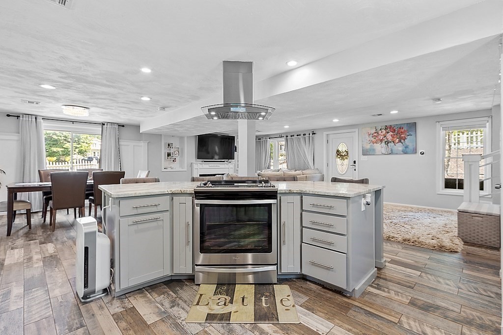 57 Shirley Road Shrewsbury, MA 01545 - Photo 7 of 40 Gallery Image 7