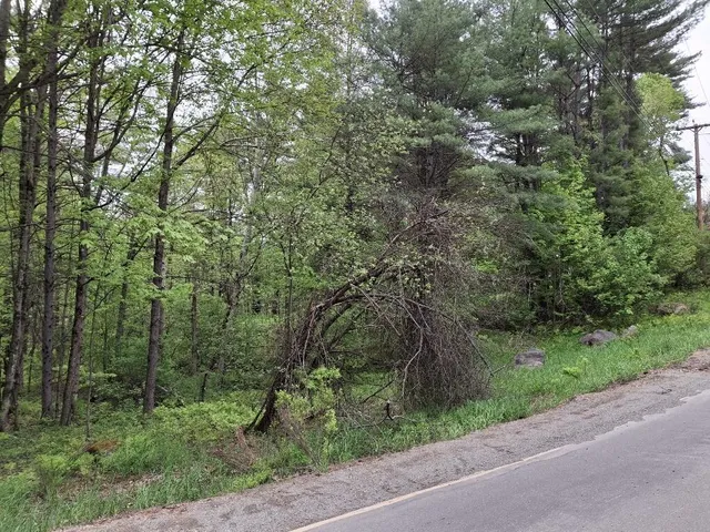 $18,900 | 56 School Street, New Portland, ME 04961