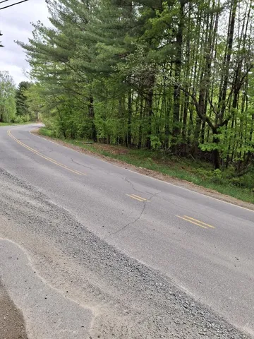 $18,900 | 56 School Street, New Portland, ME 04961