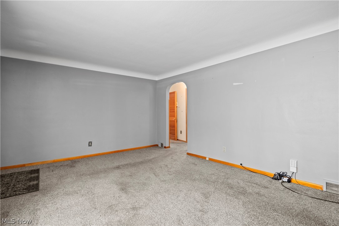 7790 Lewis Road Olmsted Falls, OH 44138 - Photo 5 of 31