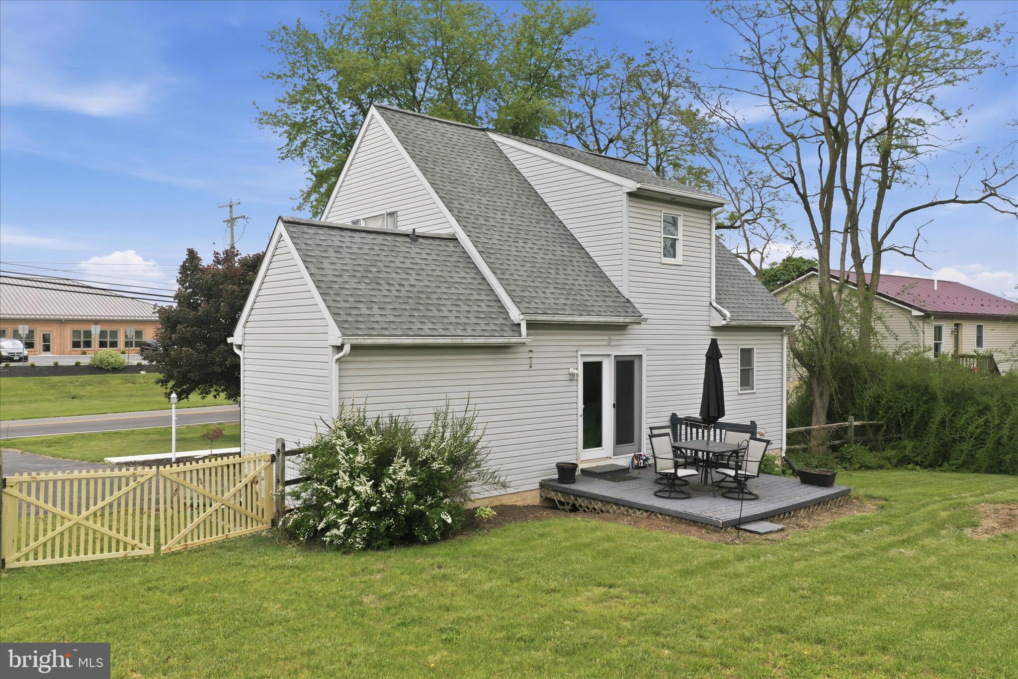 13427 Maugansville Road Hagerstown, MD 21740 - Photo 35 of 39 Rear view with patio