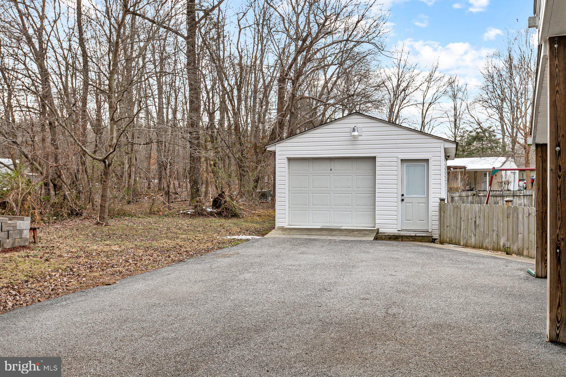 6815 Hawthorne Road La Plata, MD 20646 - Photo 3 of 24 Gallery Image 3