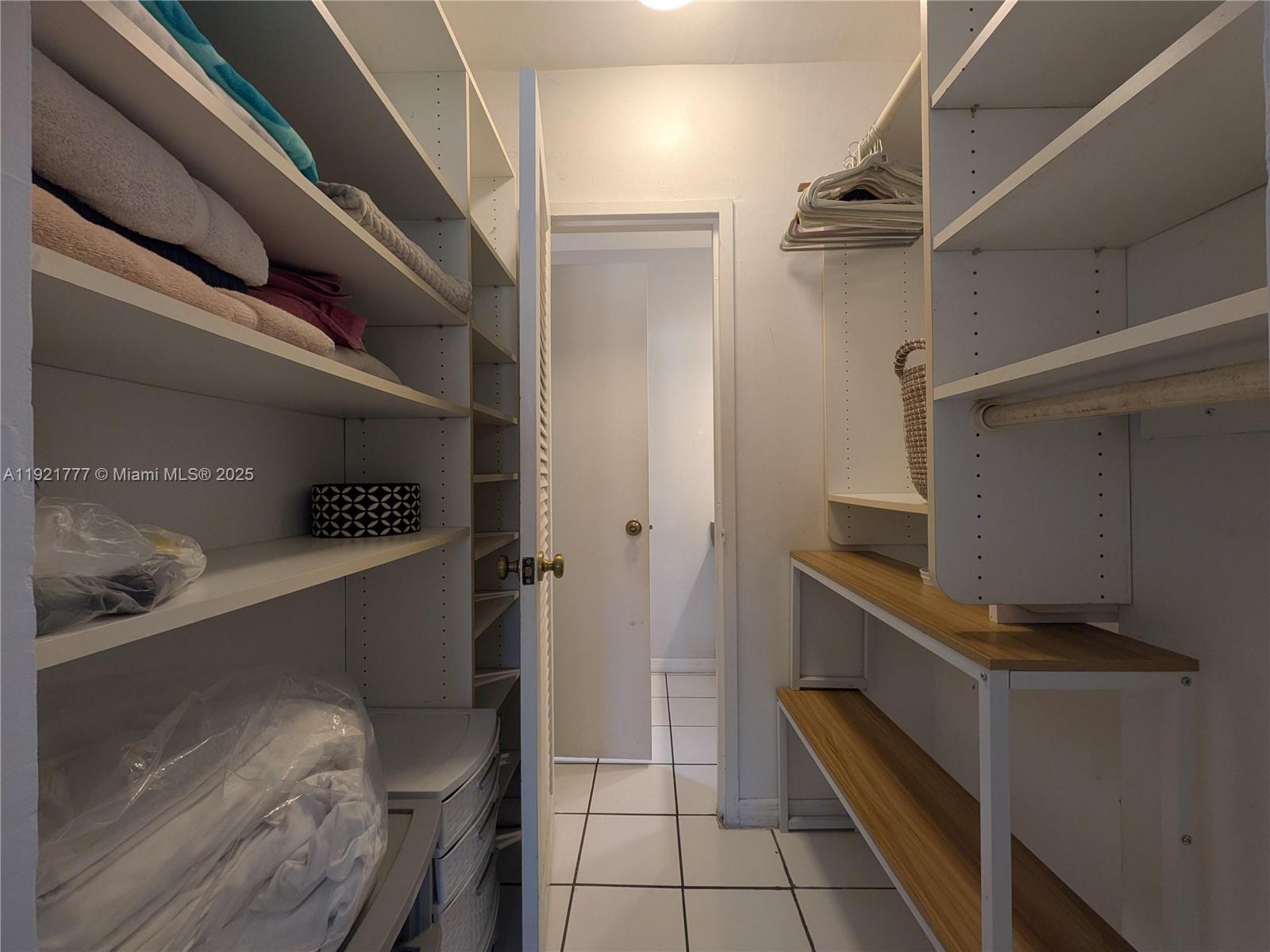 100 Lincoln Road, Unit 904 Miami Beach, FL 33139 - Photo 7 of 19