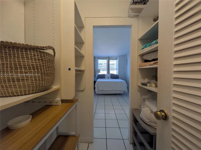 $389,000 | 100 Lincoln Road, Unit 904, Miami Beach, FL 33139