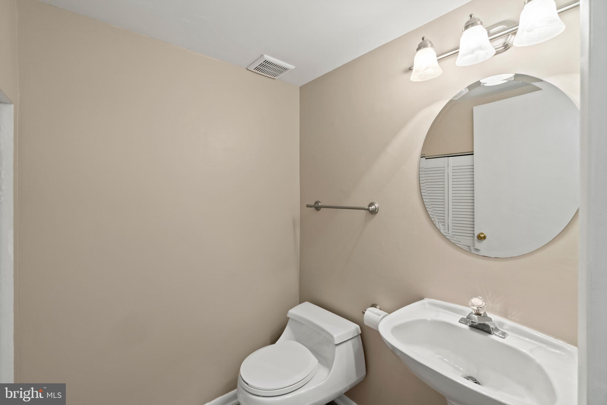 7248 Mandan Road Greenbelt, MD 20770 - Photo 11 of 35