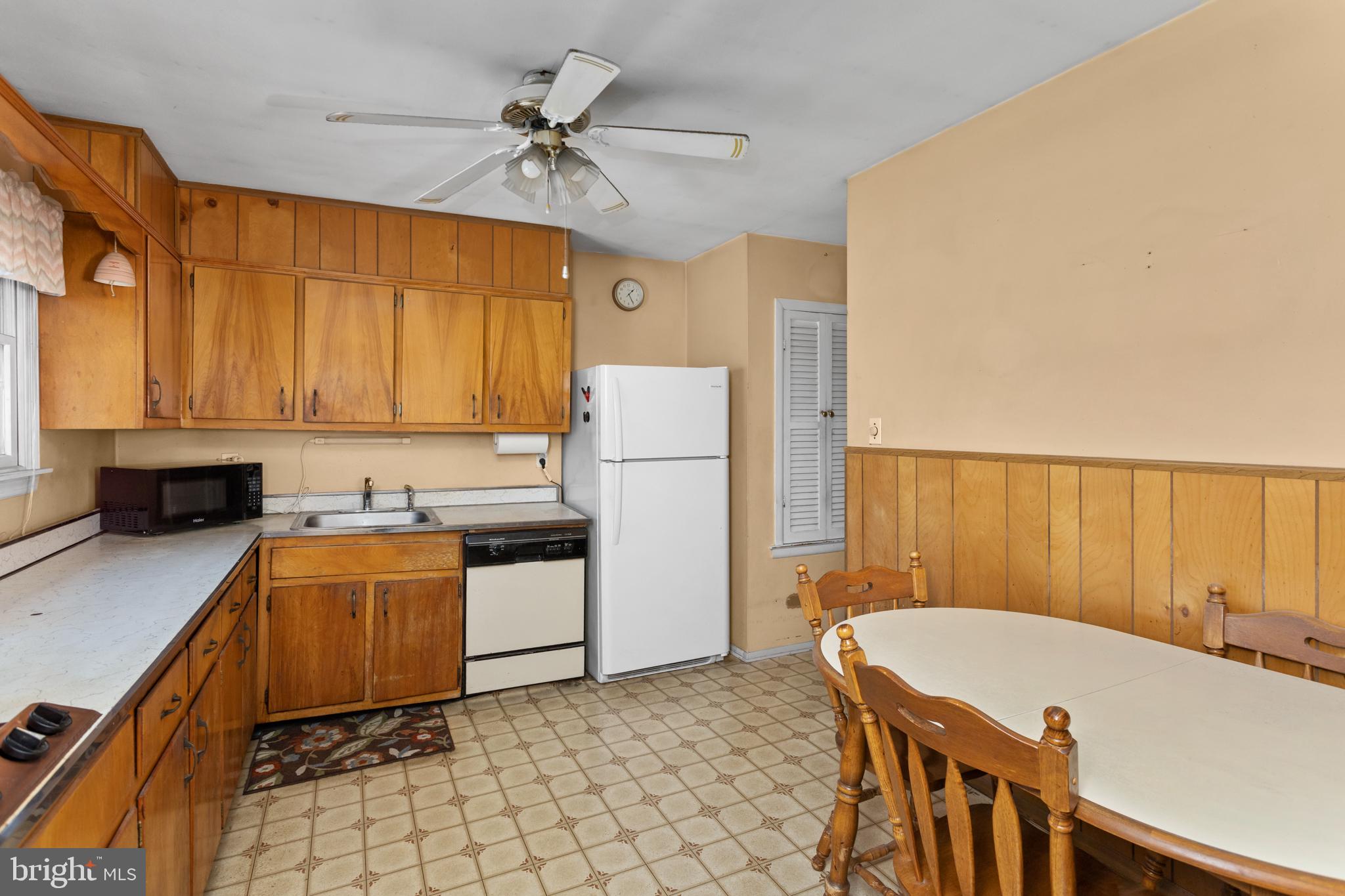 28 Dan Road Hamilton, NJ 08620 - Photo 13 of 22 Gallery Image 13