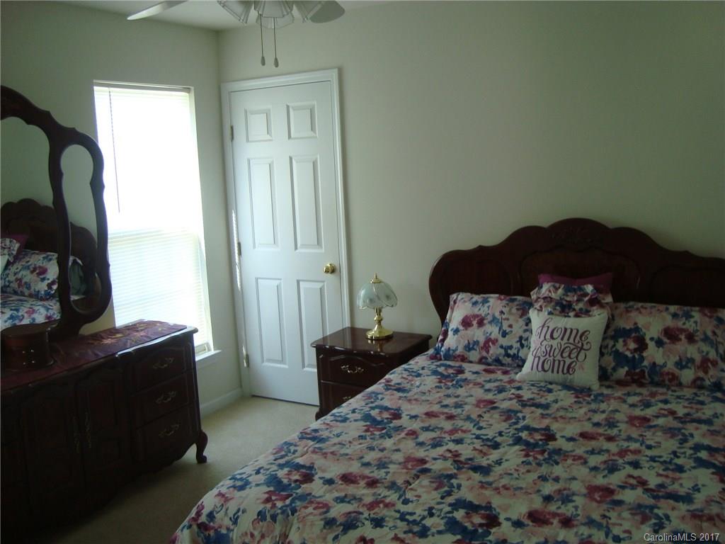 5045 Prosperity Ridge Road Charlotte, NC 28269 - Photo 14 of 24 Gallery Image 14