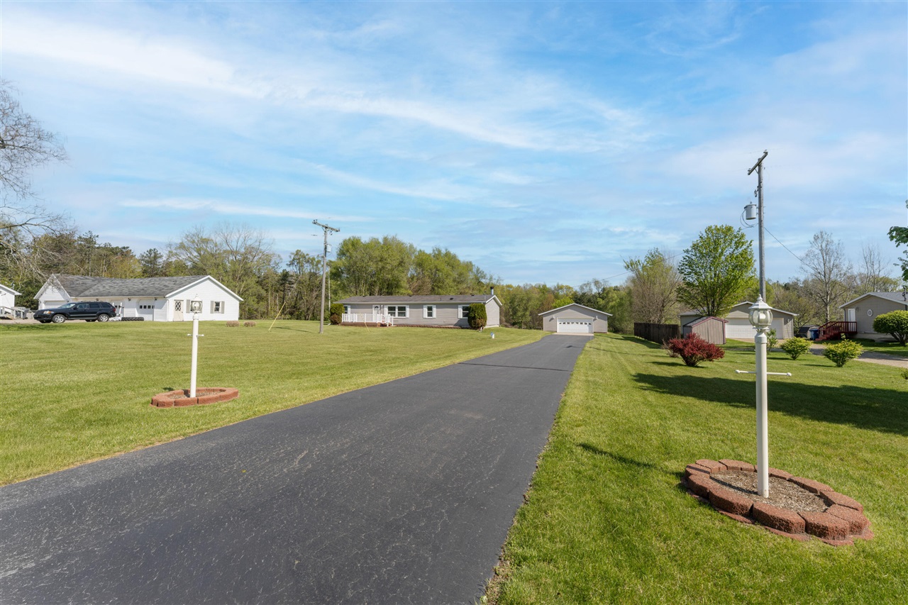 10175 East R Avenue Scotts, MI 49088 - Photo 1 of 40