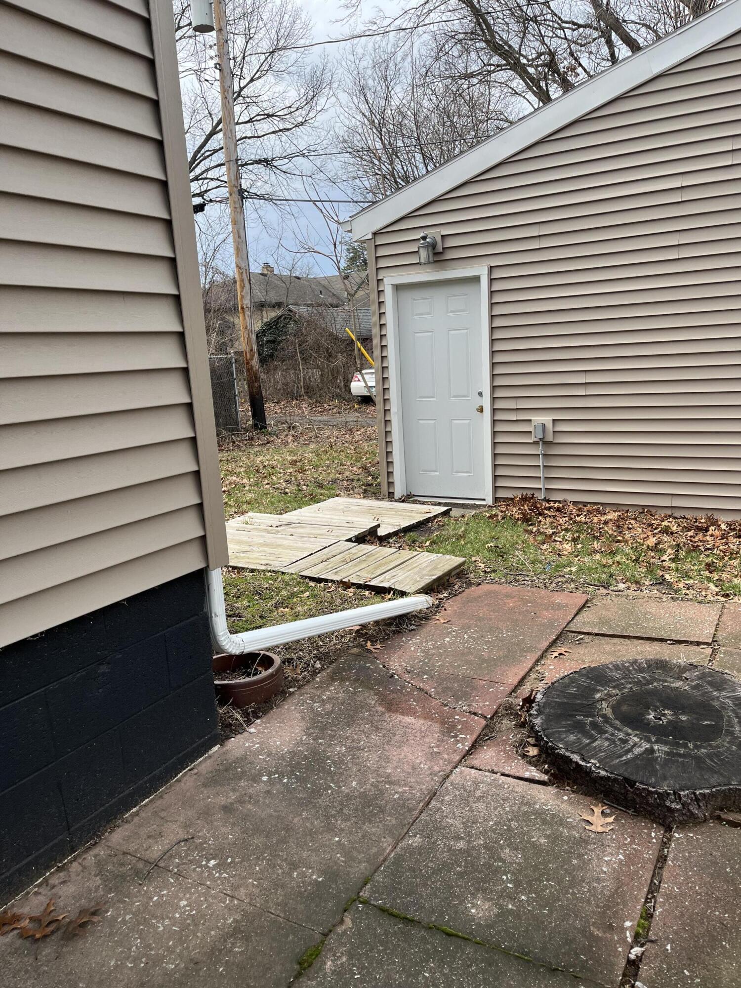 308 South Howard Street Gary, IN 46403 - Photo 4 of 17 a view of backyard of house