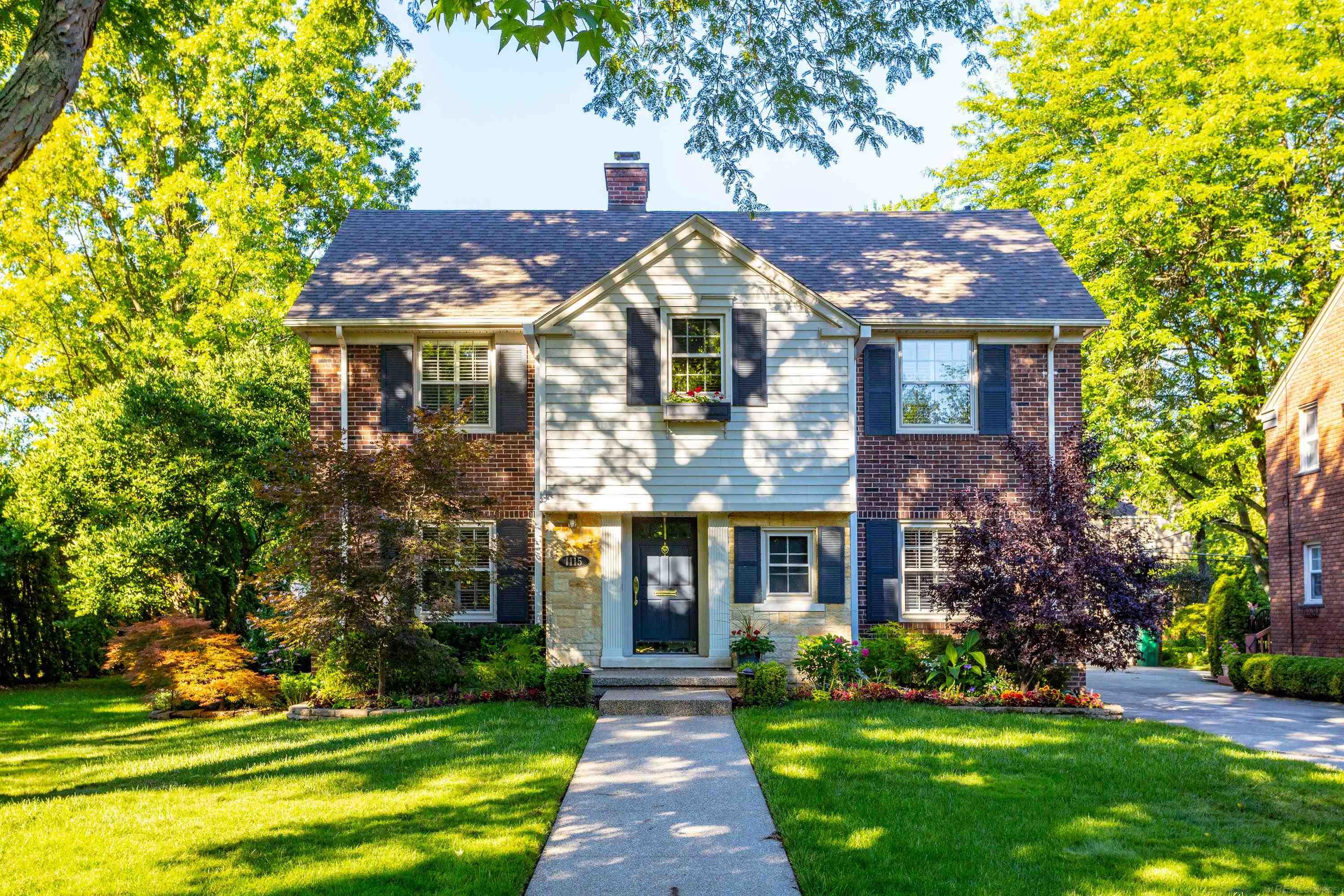 1115 Whittier Road Grosse Pointe Park, MI 48230 - Photo 2 of 68
