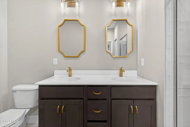 $529,900 | 1 B Cloverleaf Court, East Greenbush, NY 12144