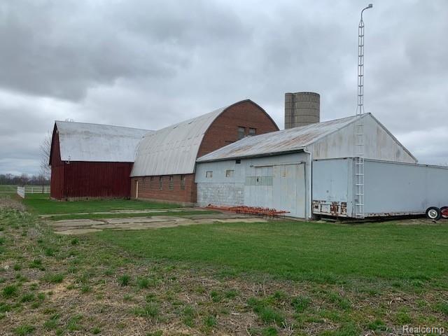 2801 Banner Road Applegate, MI 48401 - Photo 4 of 8 IMG_0943.jpg