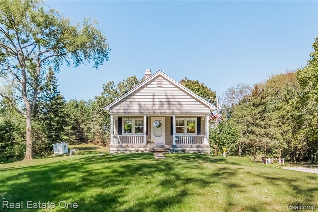 002-Front_View-2058776-medium.jpg