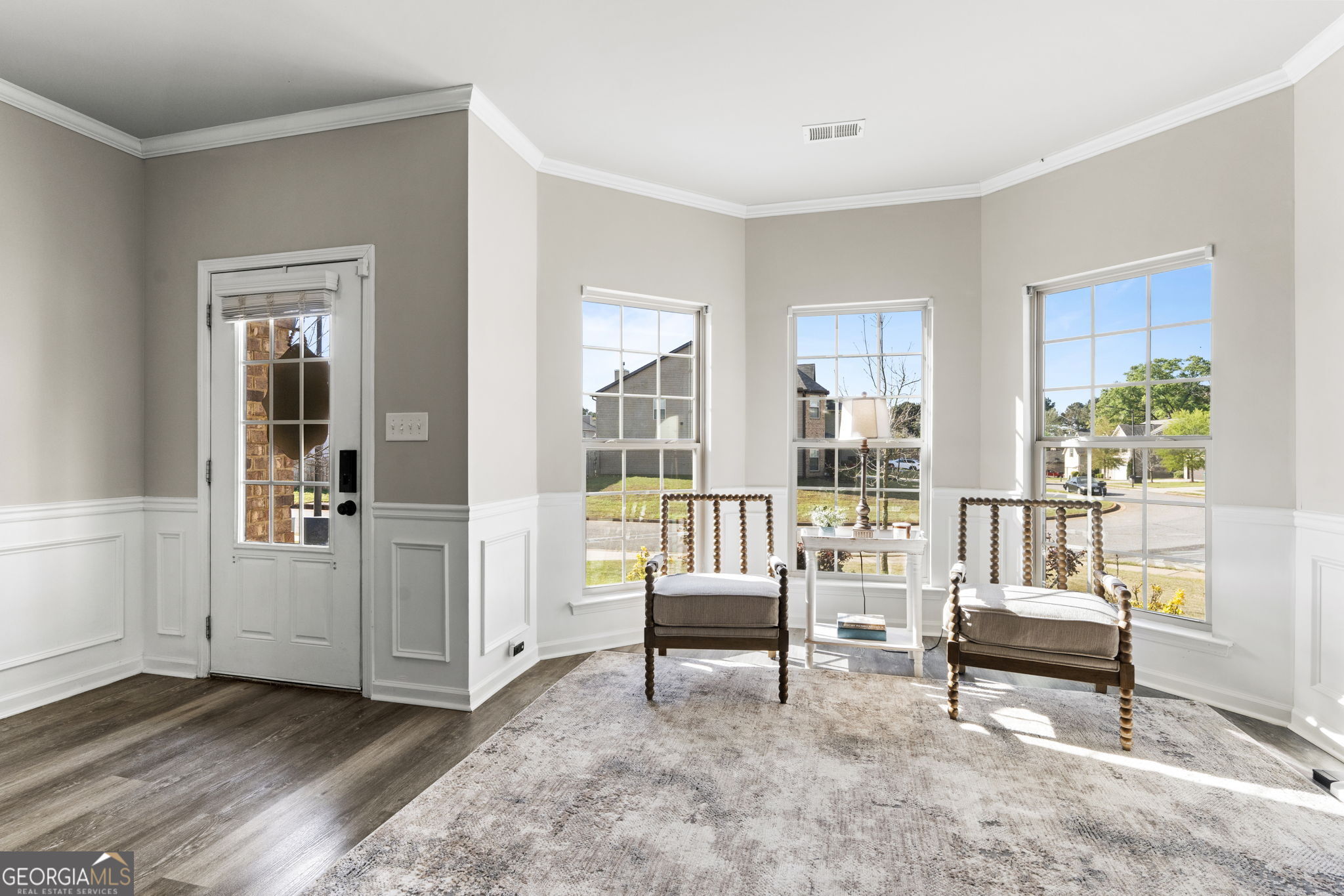 184 Amelia Drive Byron, GA 31008 - Photo 12 of 46 a living room with furniture and a table