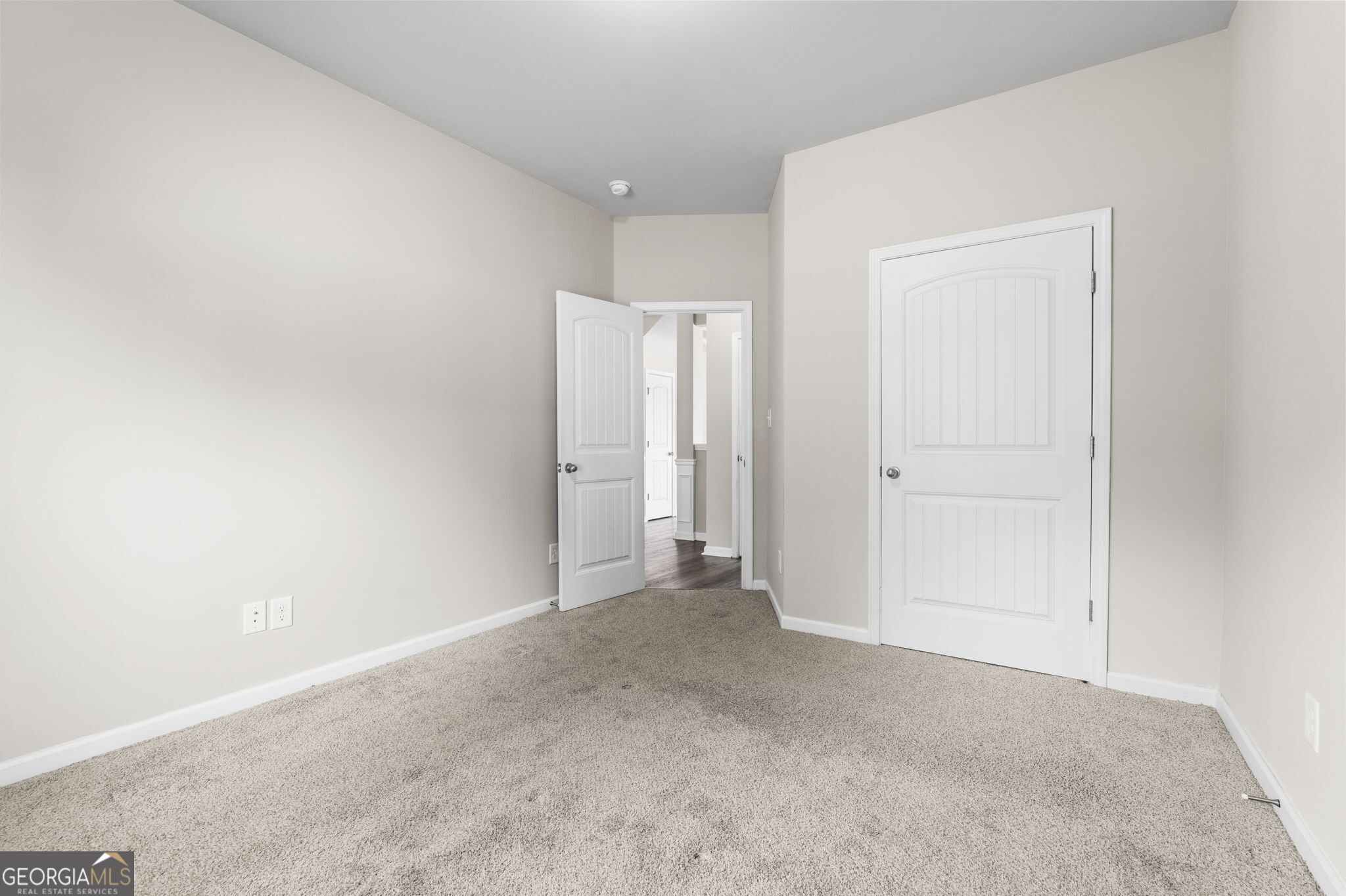 184 Amelia Drive Byron, GA 31008 - Photo 21 of 46 an empty room with closet area