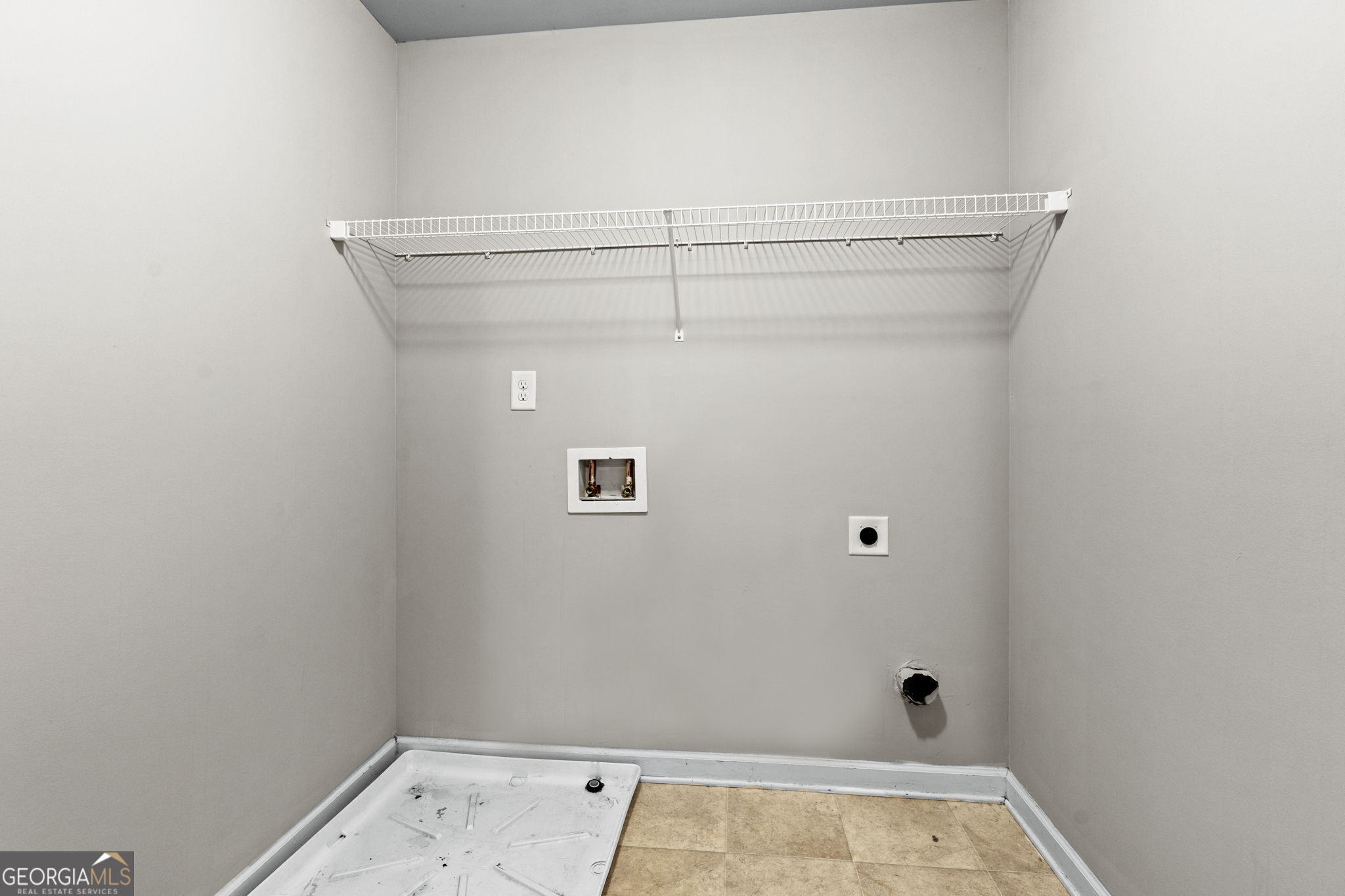 184 Amelia Drive Byron, GA 31008 - Photo 29 of 46 a view of a small space