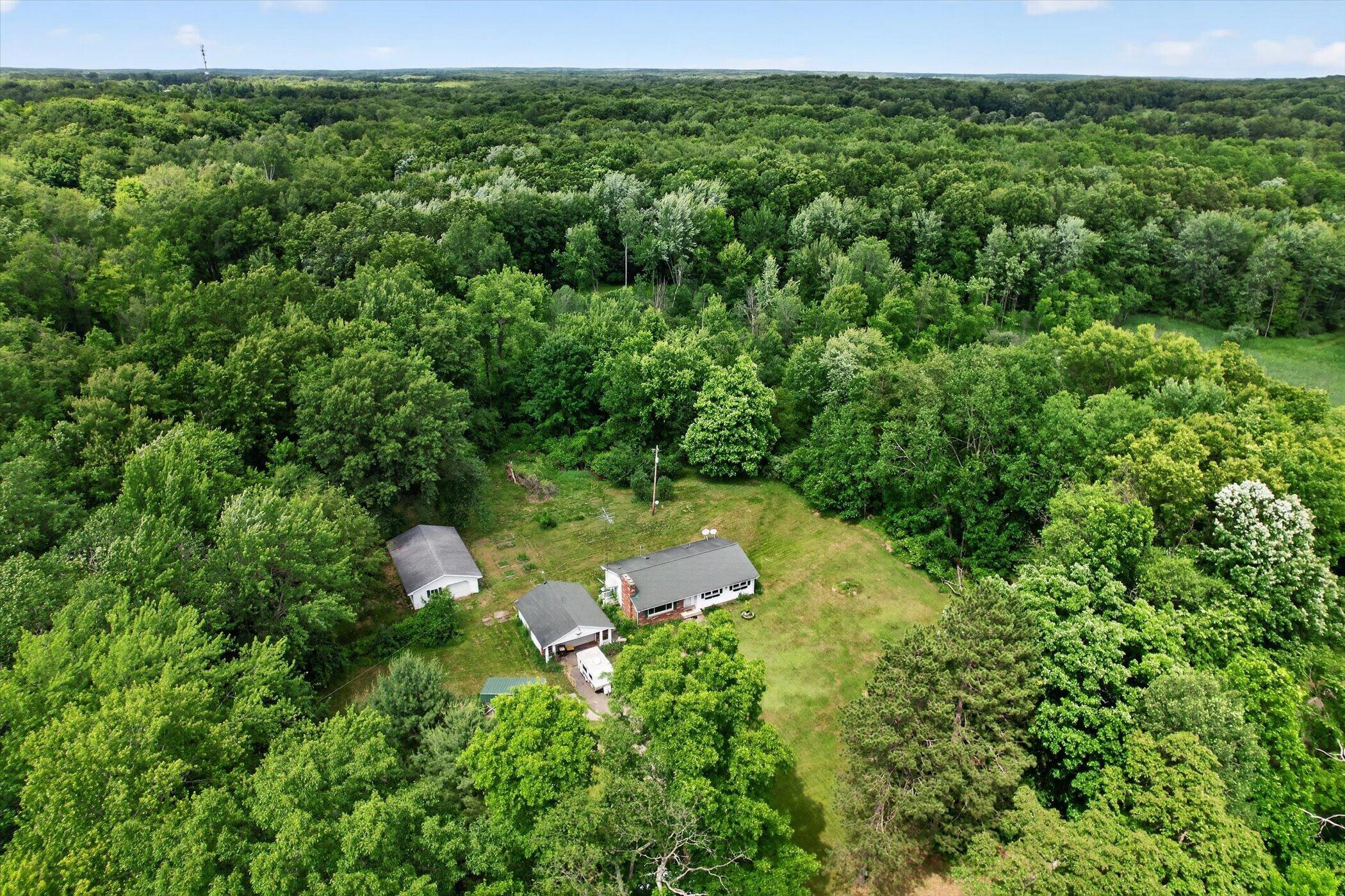 7836 Cuff Road Jackson, MI 49201 - Photo 34 of 43 49-7836-Cuff-Rd-WindowStill-Photography