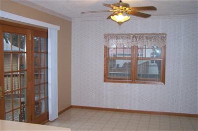 1007 9th Street DeWitt, IA 52742 - Photo 4 of 5 Gallery Image 4