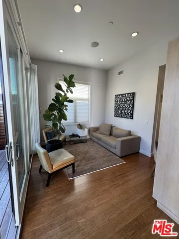 $12,000 | 248 South La Peer Drive, Beverly Hills, CA 90211