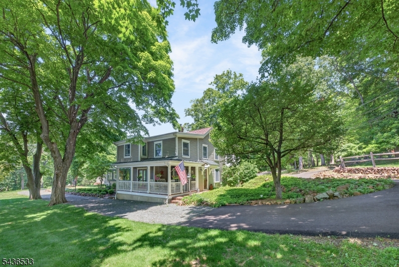 35 Woodledge Road Watchung, NJ 07069 - Photo 3 of 42