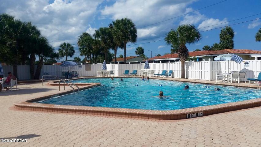 613 Robin Road, Unit B Ormond Beach, FL 32176 - Photo 5 of 26 Private Community Pool