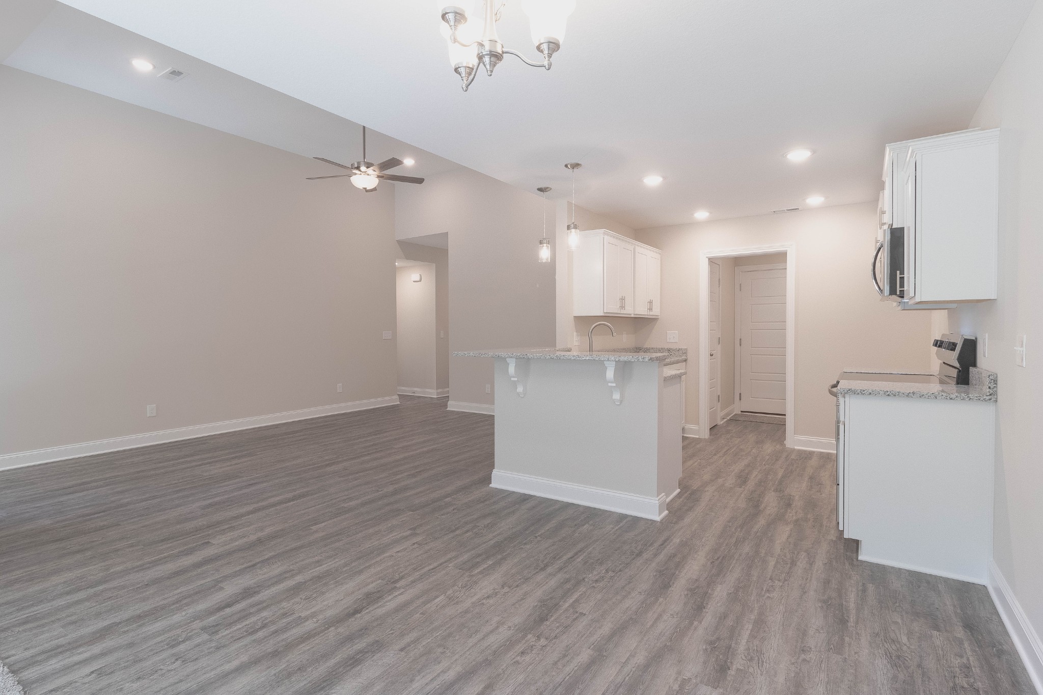 472 Hawkins Road Clarksville, TN 37040 - Photo 8 of 28 Gallery Image 8