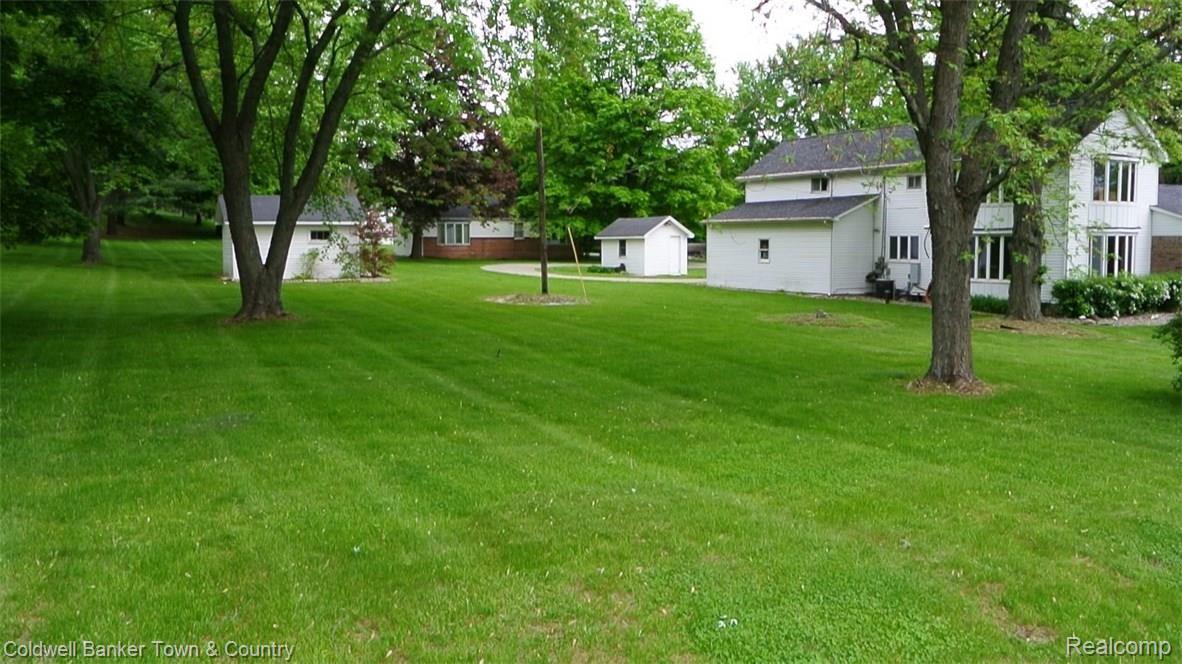 10252 Carmer Road Fenton, MI 48430 - Photo 23 of 30 DSC_3333.JPG