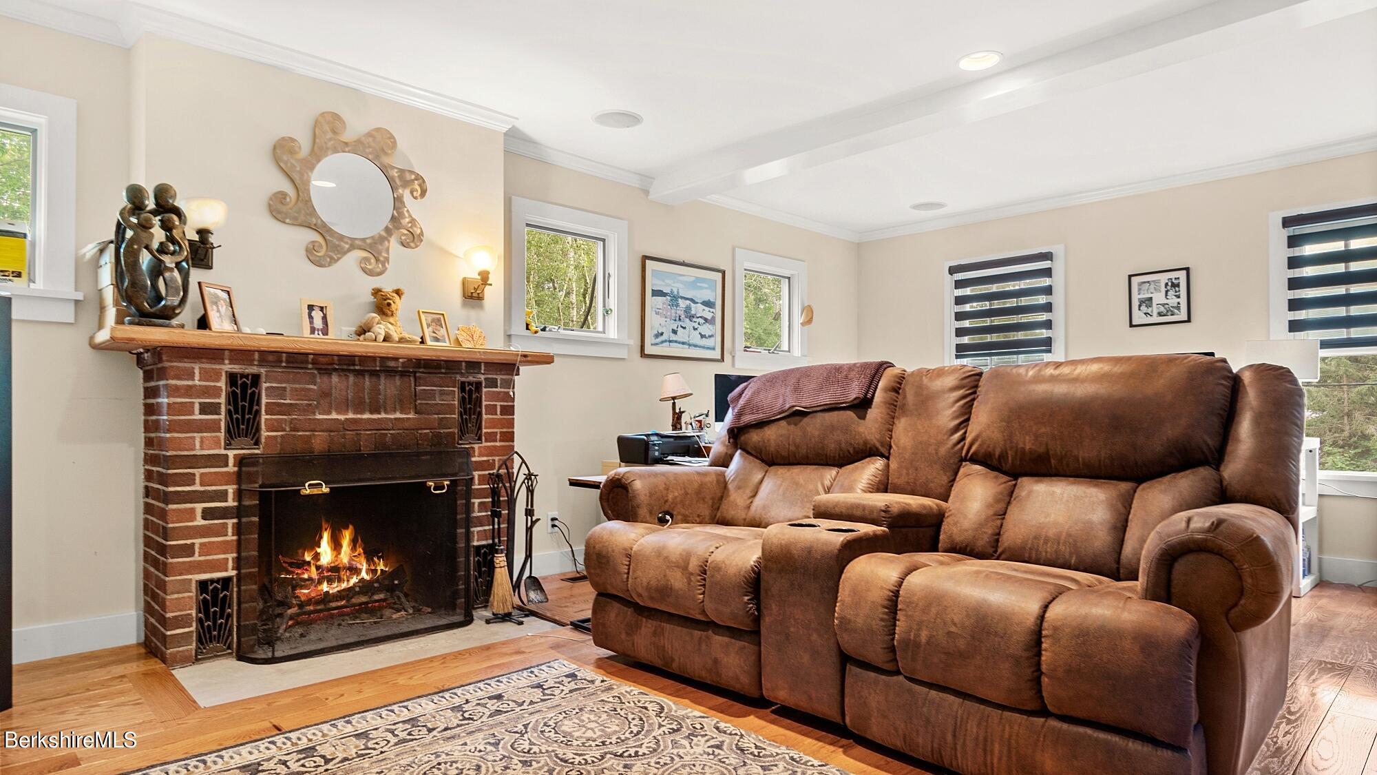 99 New Lenox Road Lenox, MA 01240 - Photo 12 of 38 Family room