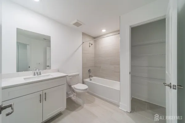 $4,000 | 135 Stoutsburg Boulevard, Pennington, NJ 08534