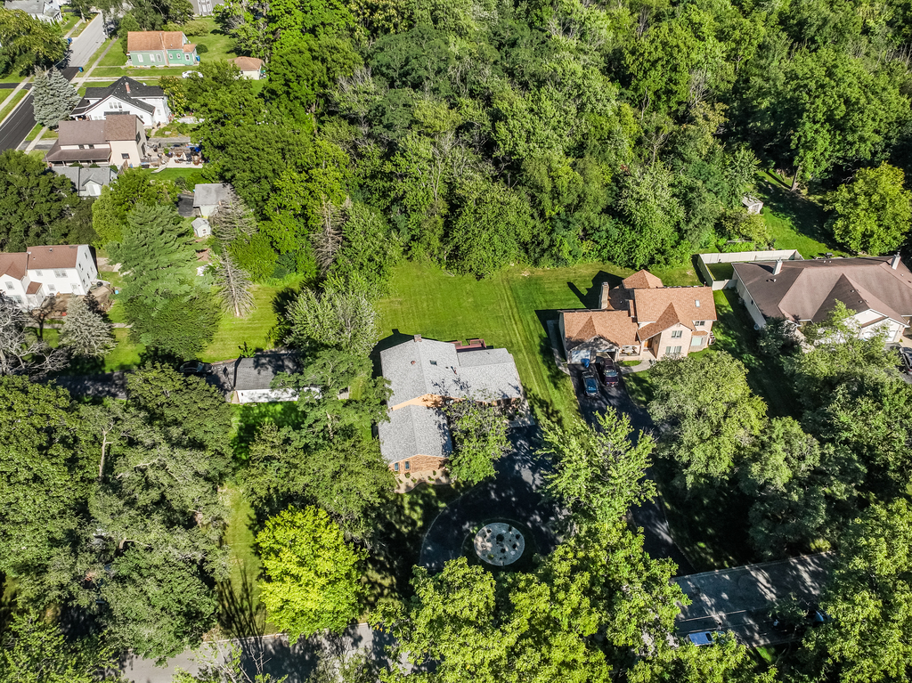 1513 Wood Street Crete, IL 60417 - Photo 28 of 35 an aerial view of a house with a yard
