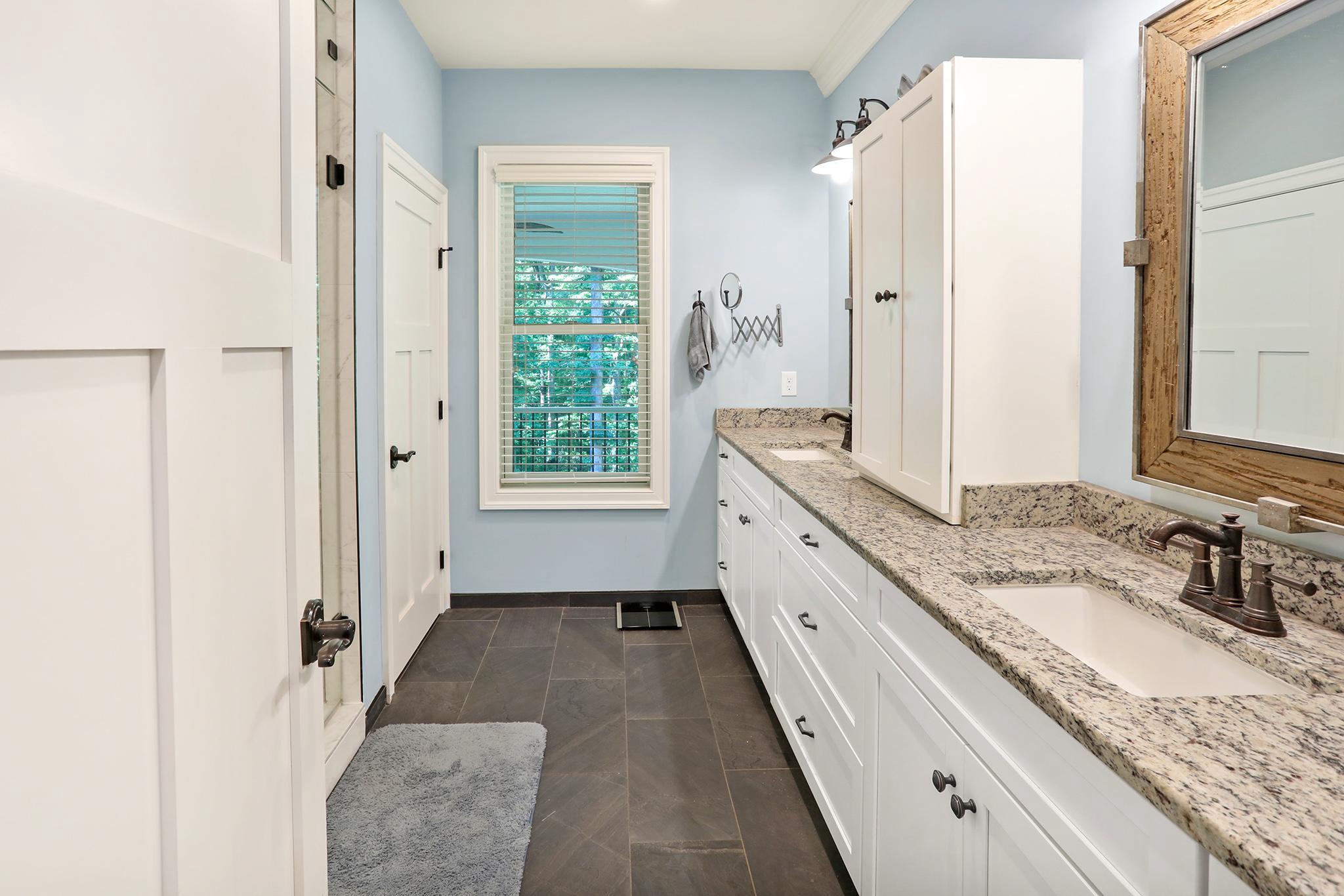 3411 Fenny Hill Road Delaplane, VA 20144 - Photo 37 of 75 Owner's bath loads of built ins