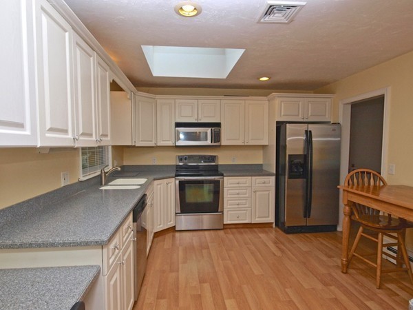 8 Devon Road Norwood, MA 02062 - Photo 7 of 22 Gallery Image 7